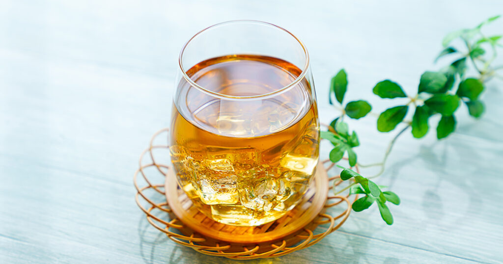 夏の定番«麦茶»は天然の高機能性飲料だった！？