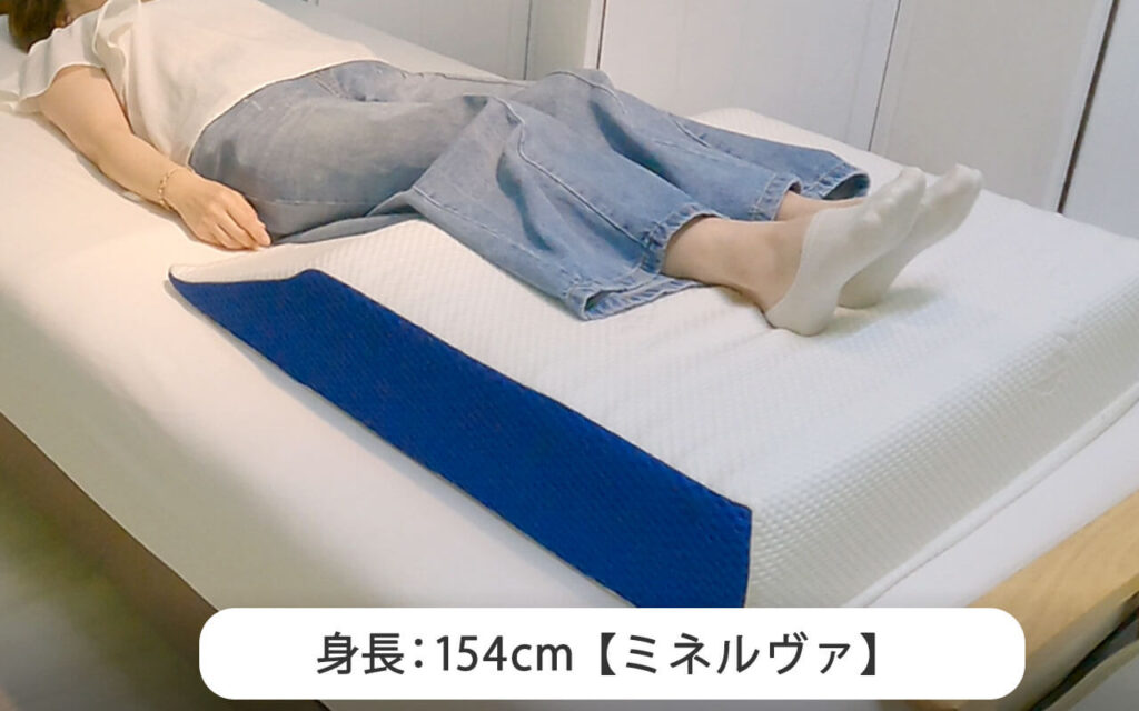 ミネルヴァに足を乗せるO田