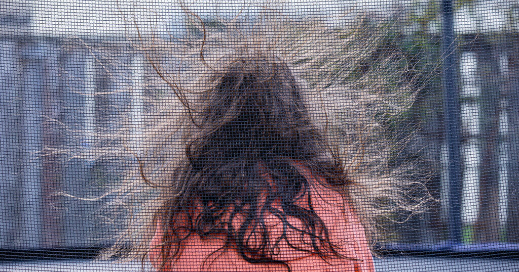 バチッと来るだけじゃない？実は静電気が原因となっている体に及ぼす悪影響